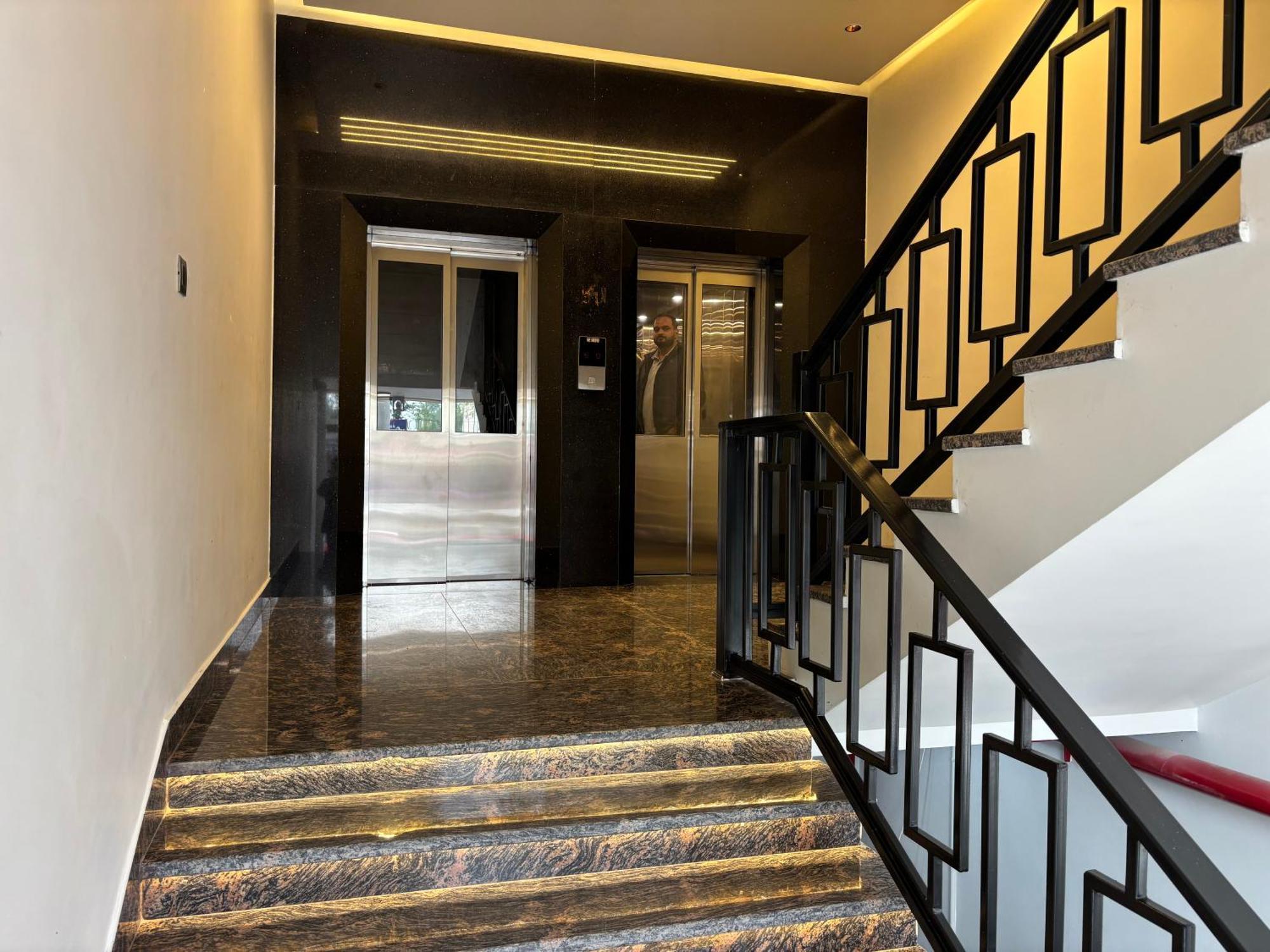 Hotel The Crown Inn Jhunjhunu 外观 照片