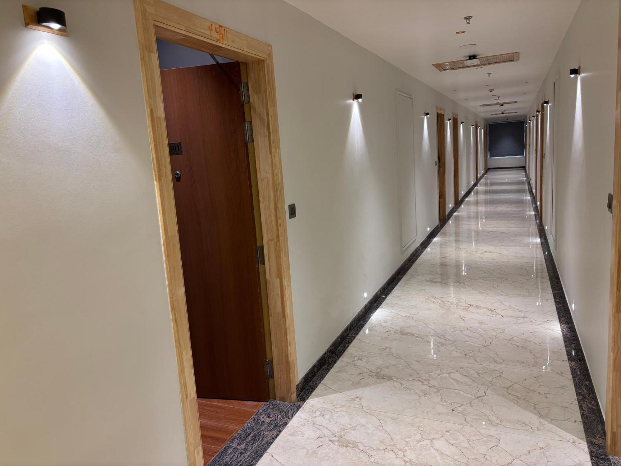 Hotel The Crown Inn Jhunjhunu 外观 照片