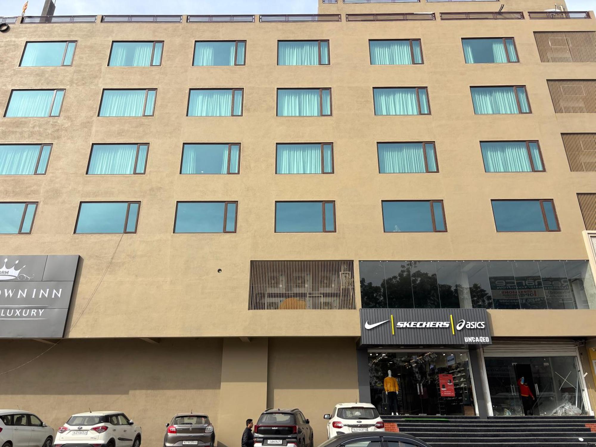 Hotel The Crown Inn Jhunjhunu 外观 照片