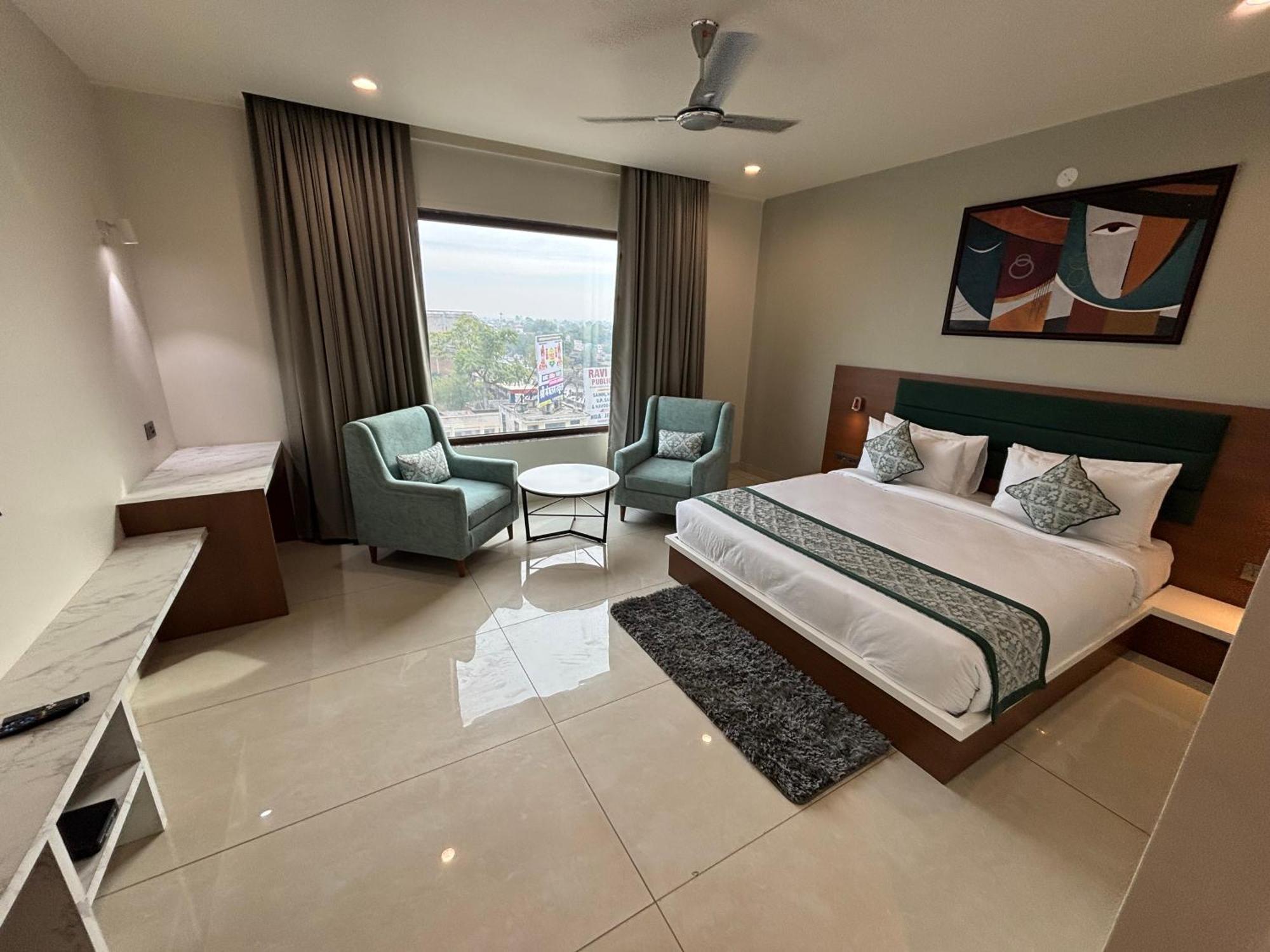 Hotel The Crown Inn Jhunjhunu 外观 照片