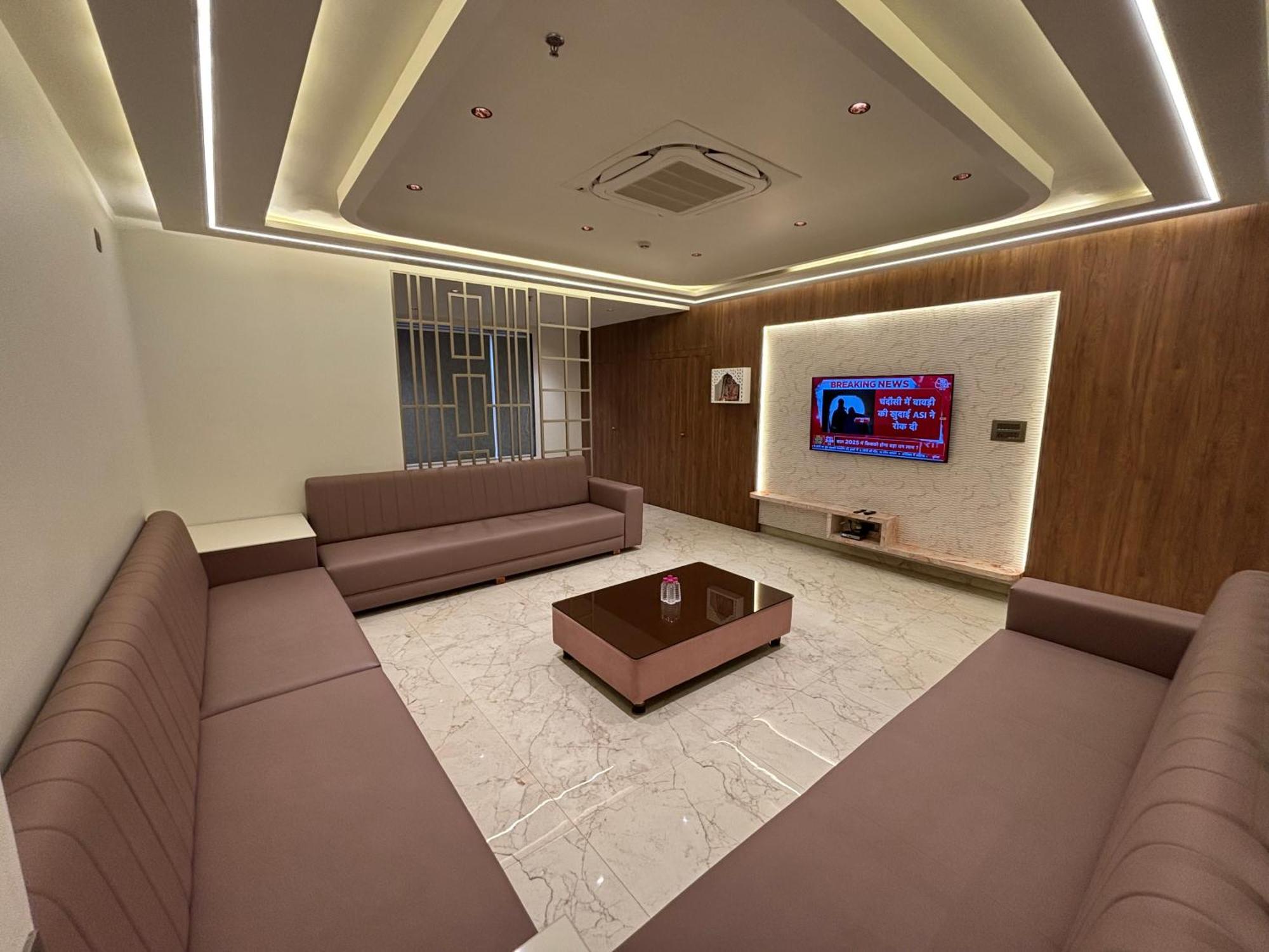 Hotel The Crown Inn Jhunjhunu 外观 照片