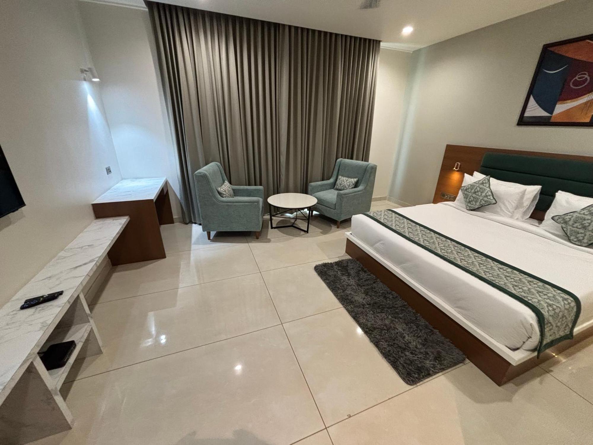 Hotel The Crown Inn Jhunjhunu 外观 照片