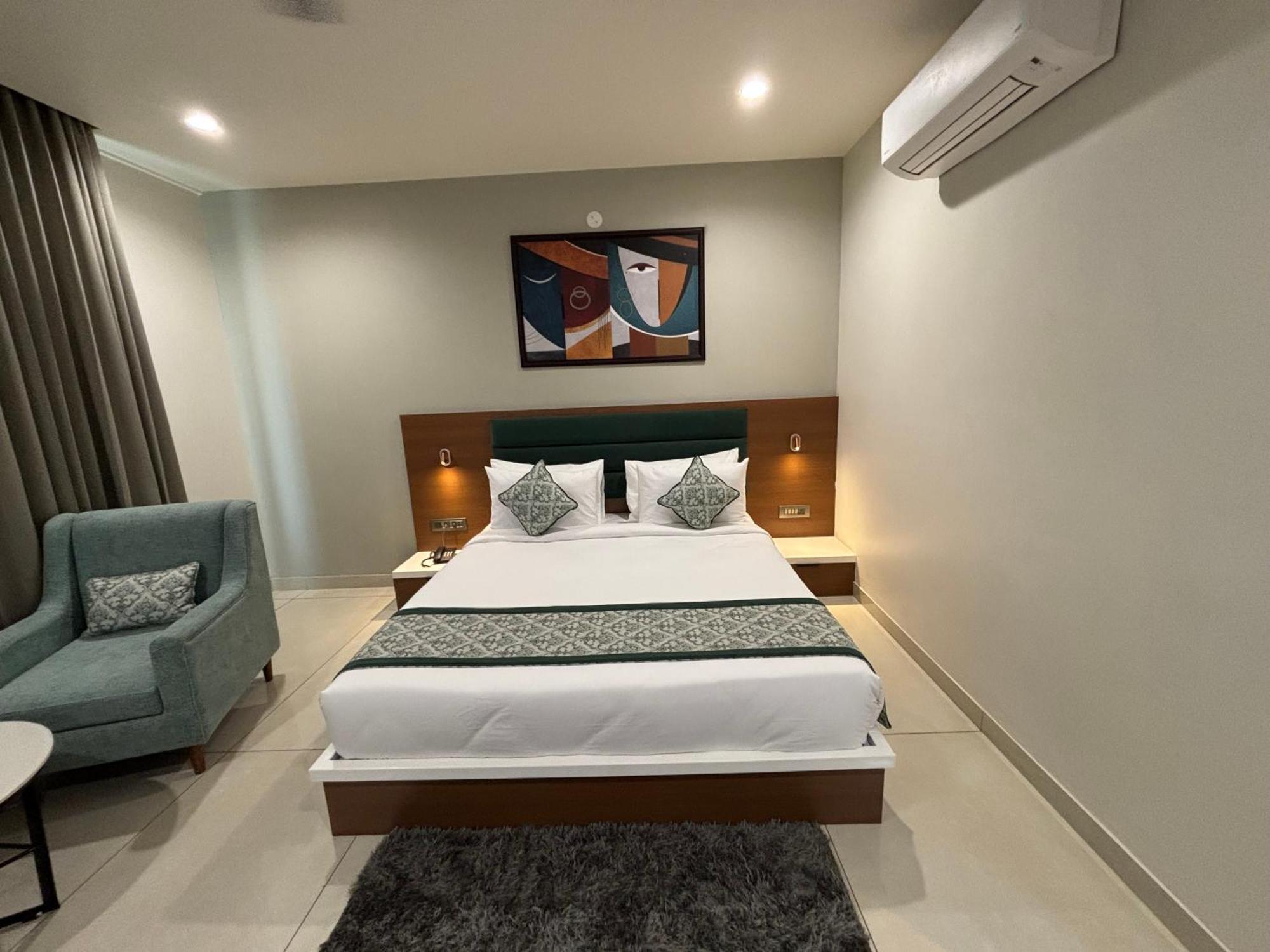 Hotel The Crown Inn Jhunjhunu 外观 照片