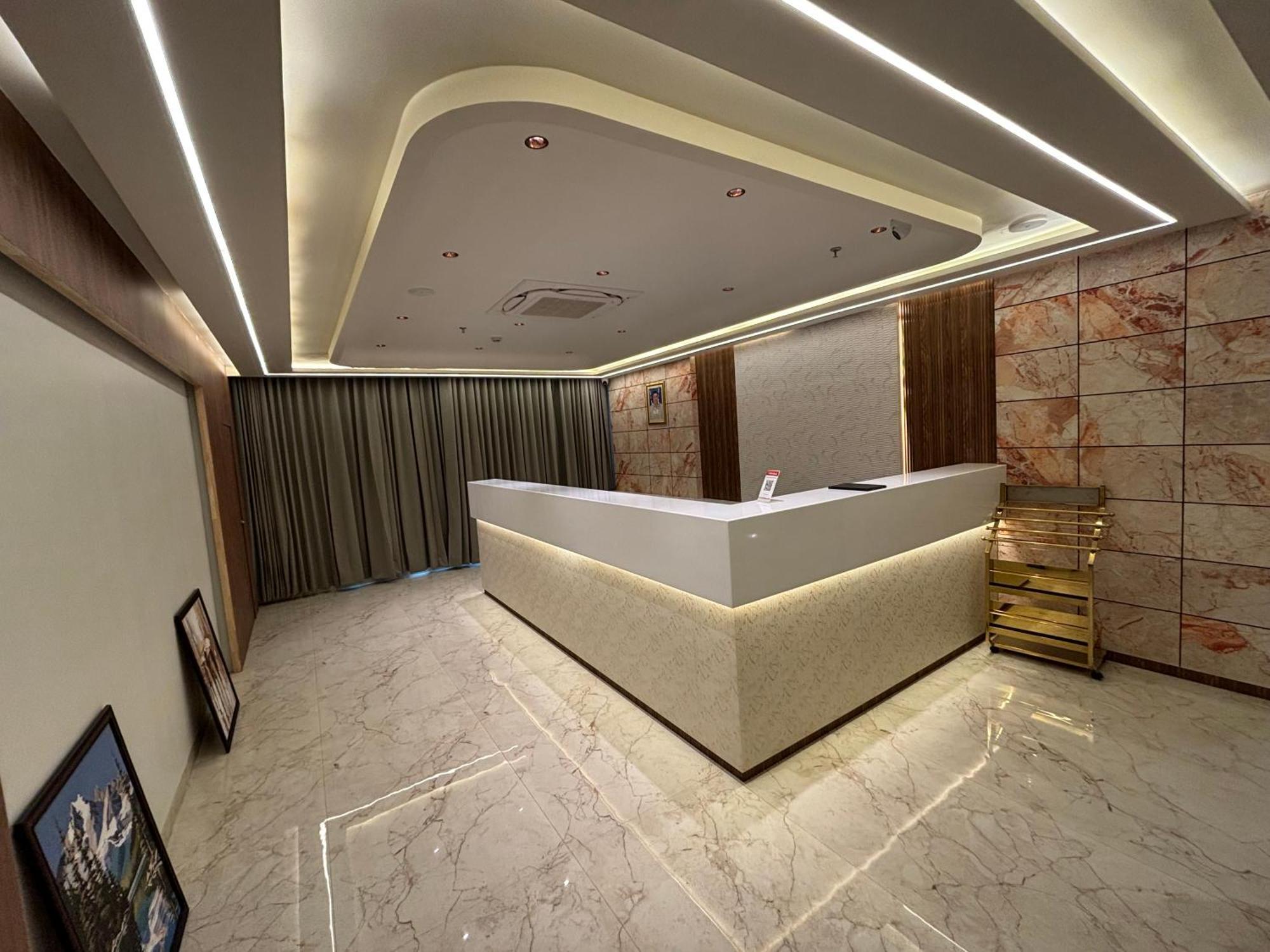 Hotel The Crown Inn Jhunjhunu 外观 照片