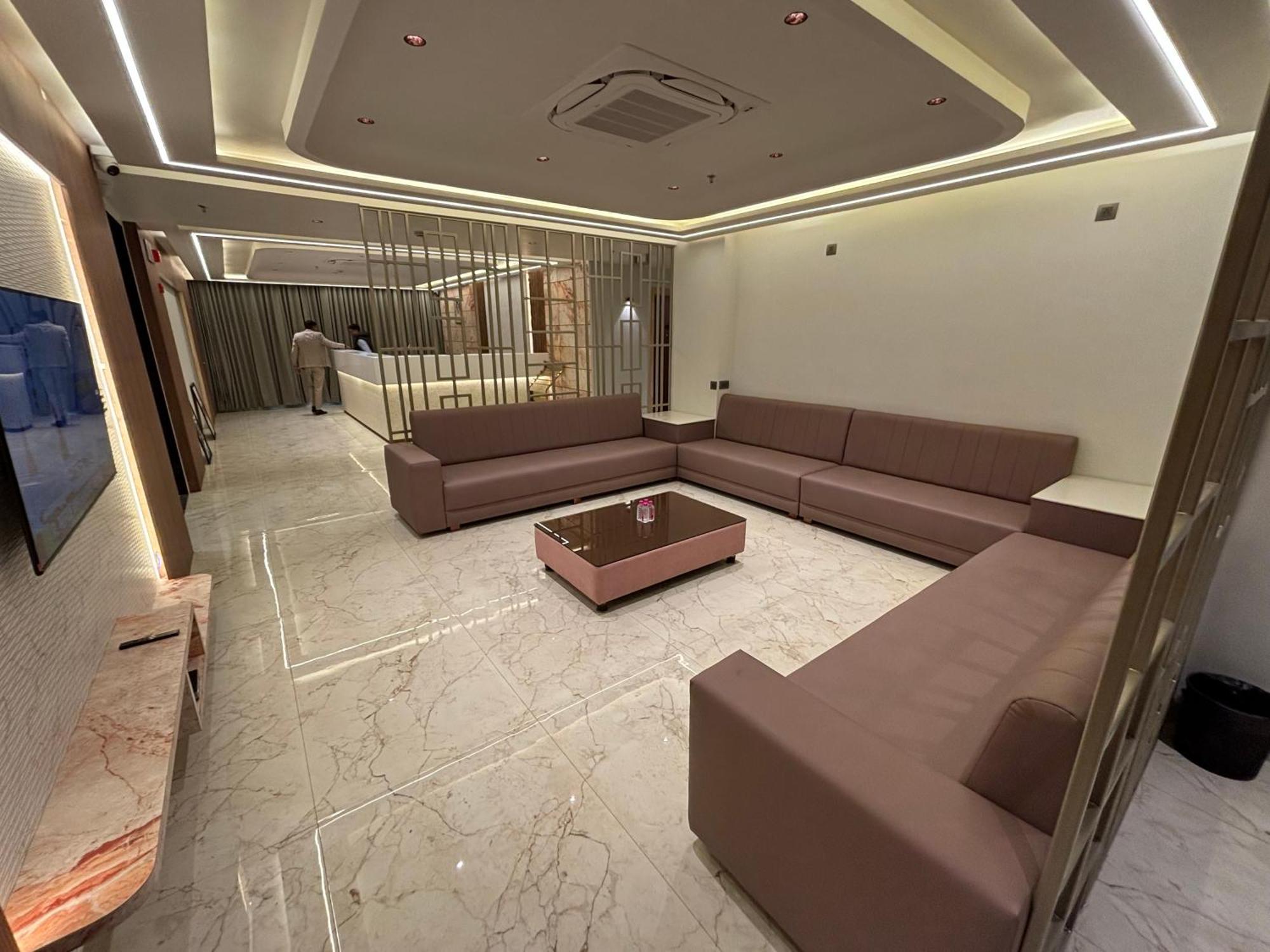 Hotel The Crown Inn Jhunjhunu 外观 照片