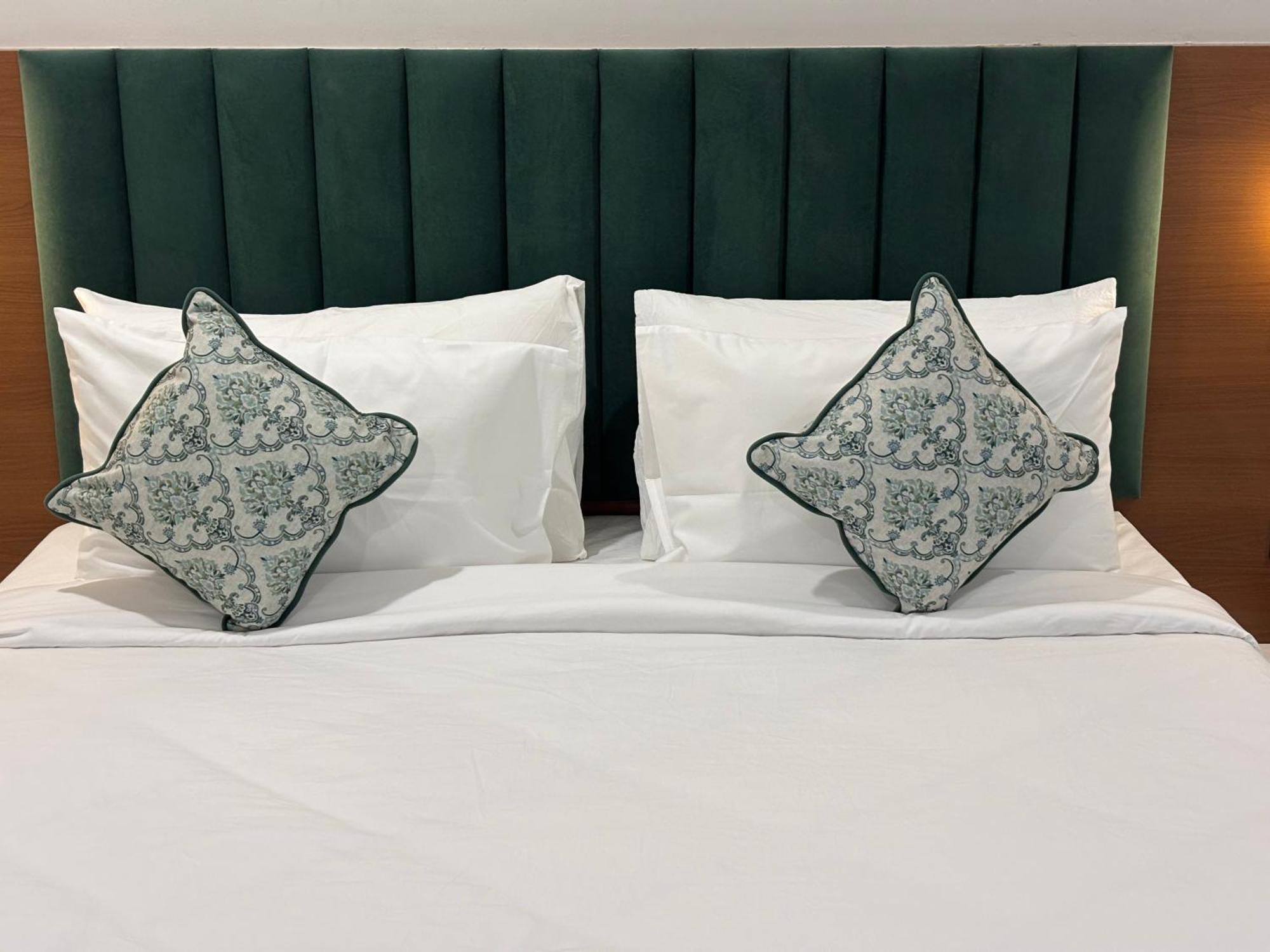 Hotel The Crown Inn Jhunjhunu 外观 照片